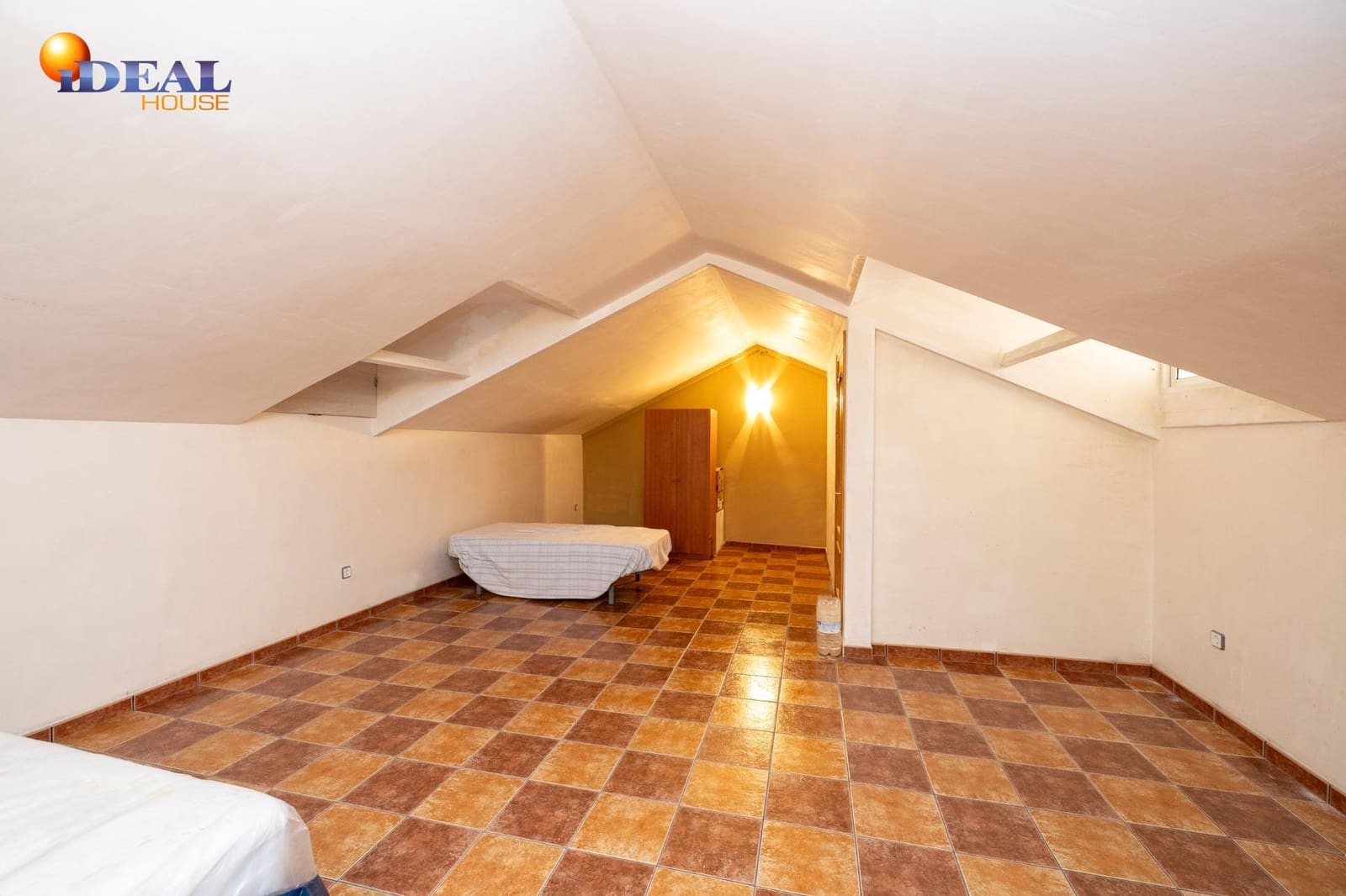 4 bedroom Terraced Villa for sale in Salar - € 148,500 (Ref: 9433949)