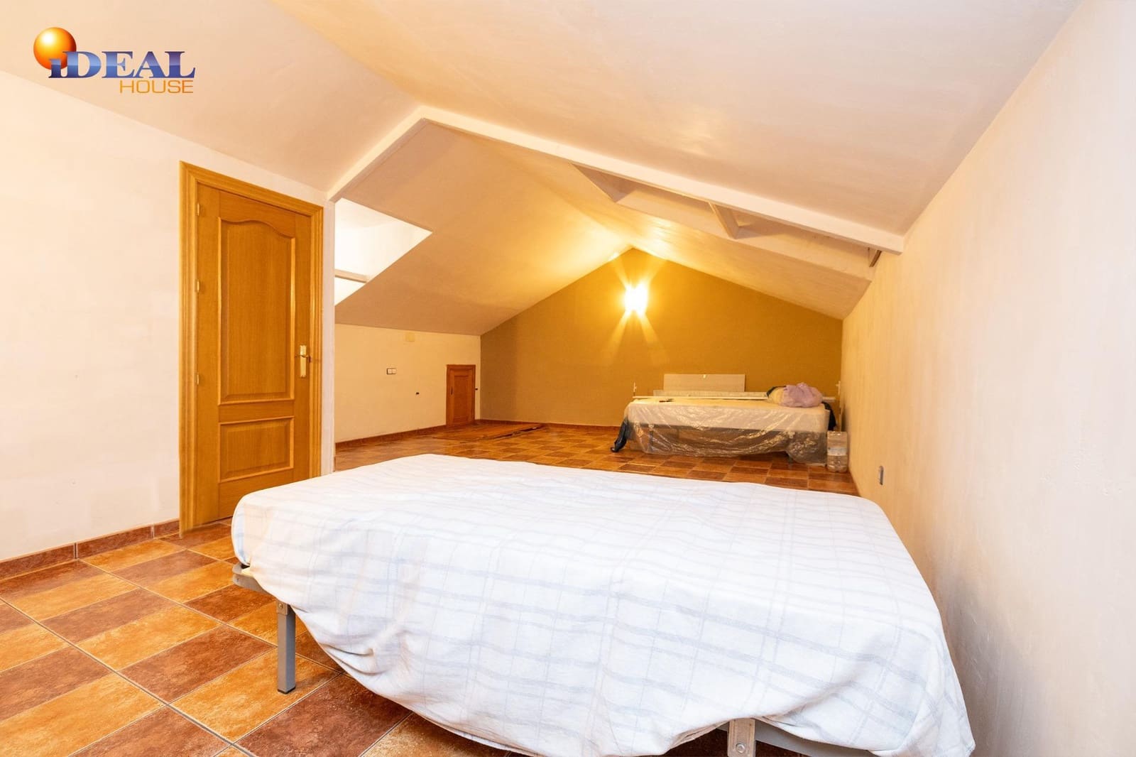 4 bedroom Terraced Villa for sale in Salar - € 148,500 (Ref: 9433949)