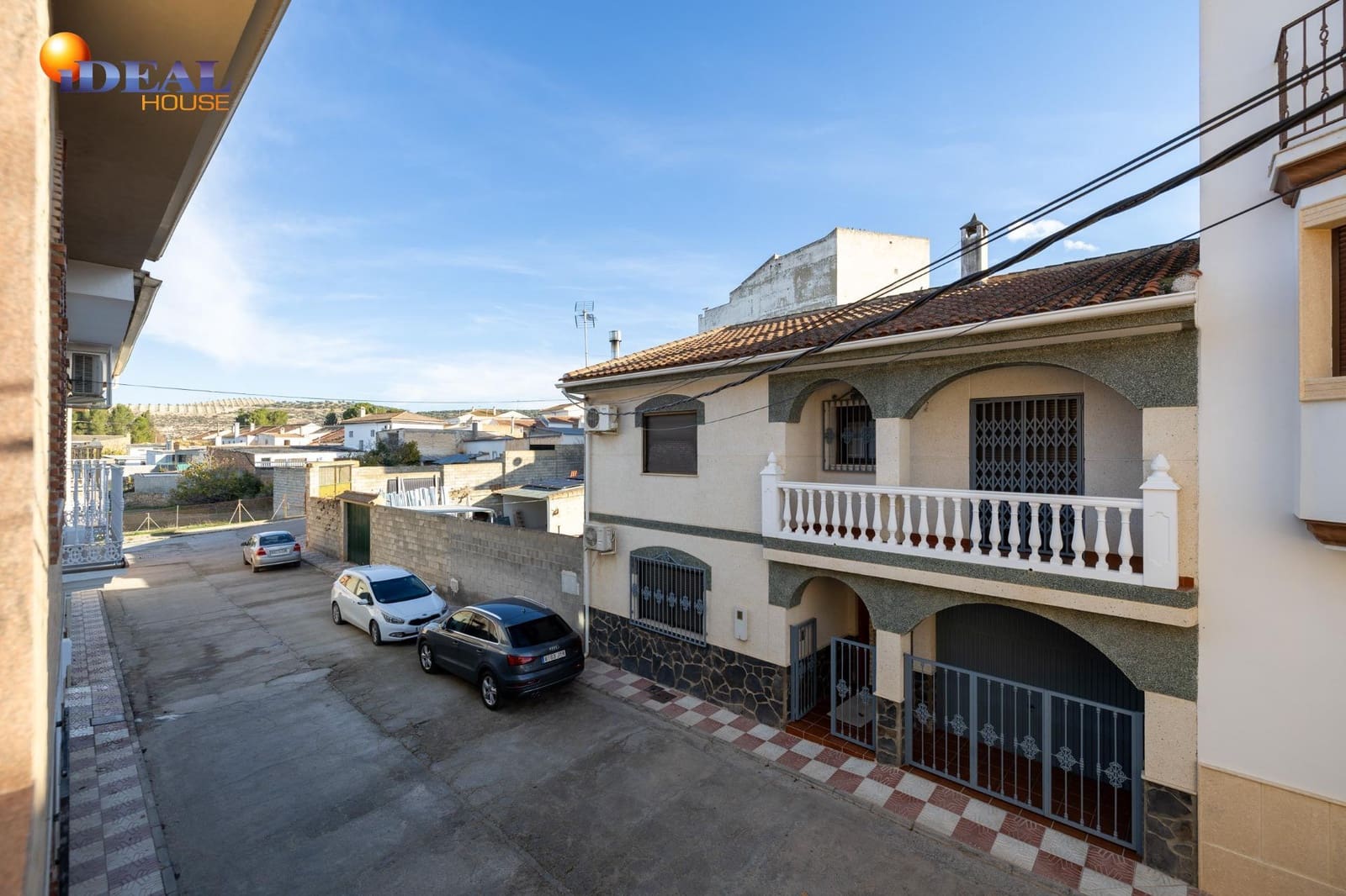 4 bedroom Terraced Villa for sale in Salar - € 148,500 (Ref: 9433949)