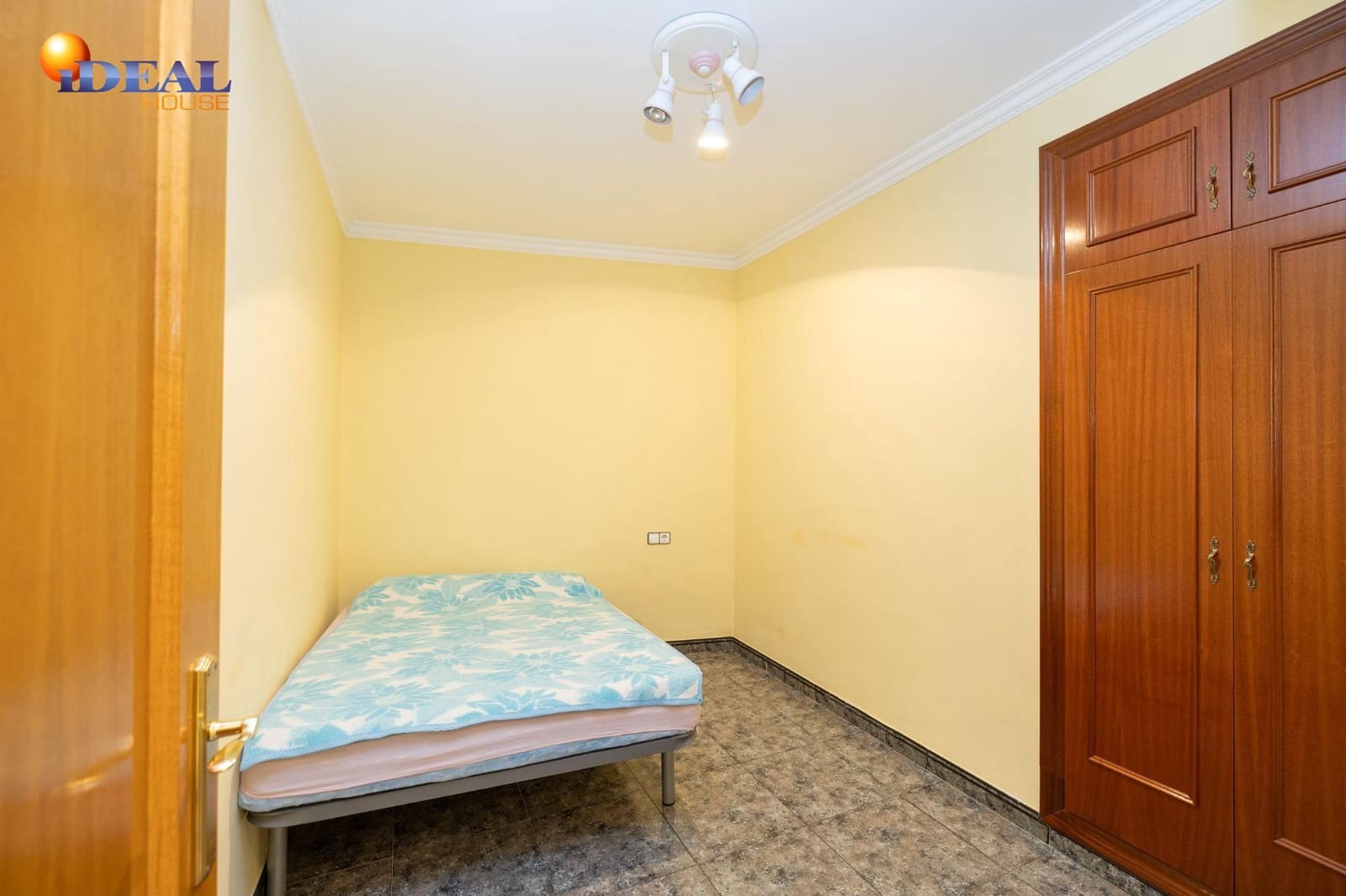 4 bedroom Terraced Villa for sale in Salar - € 148,500 (Ref: 9433949)