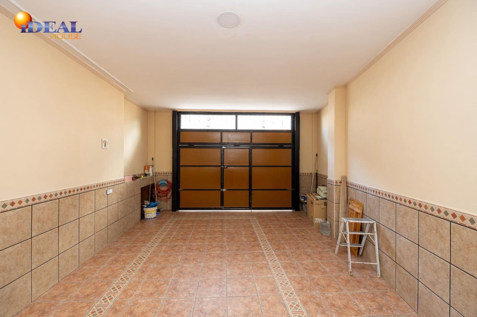 4 bedroom Terraced Villa for sale in Salar - € 148,500 (Ref: 9433949)