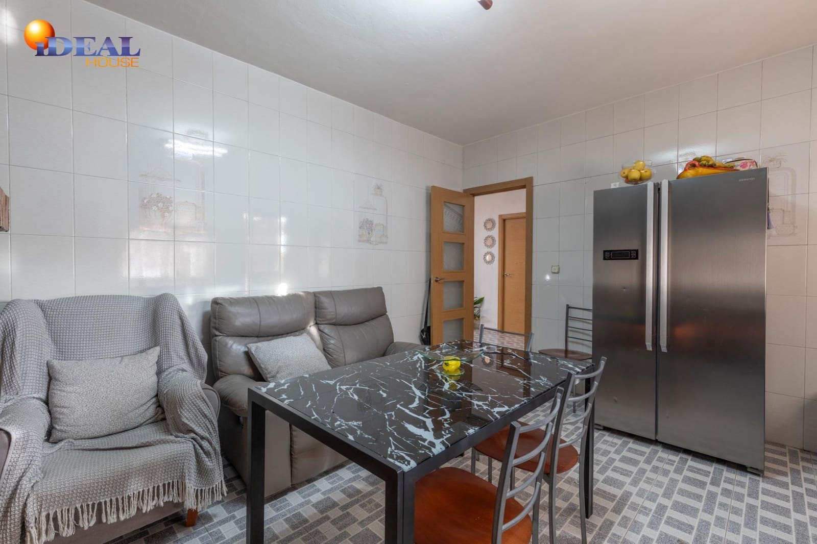 4 bedroom Townhouse for sale in Illora with garage - € 160,000 (Ref: 9433951)