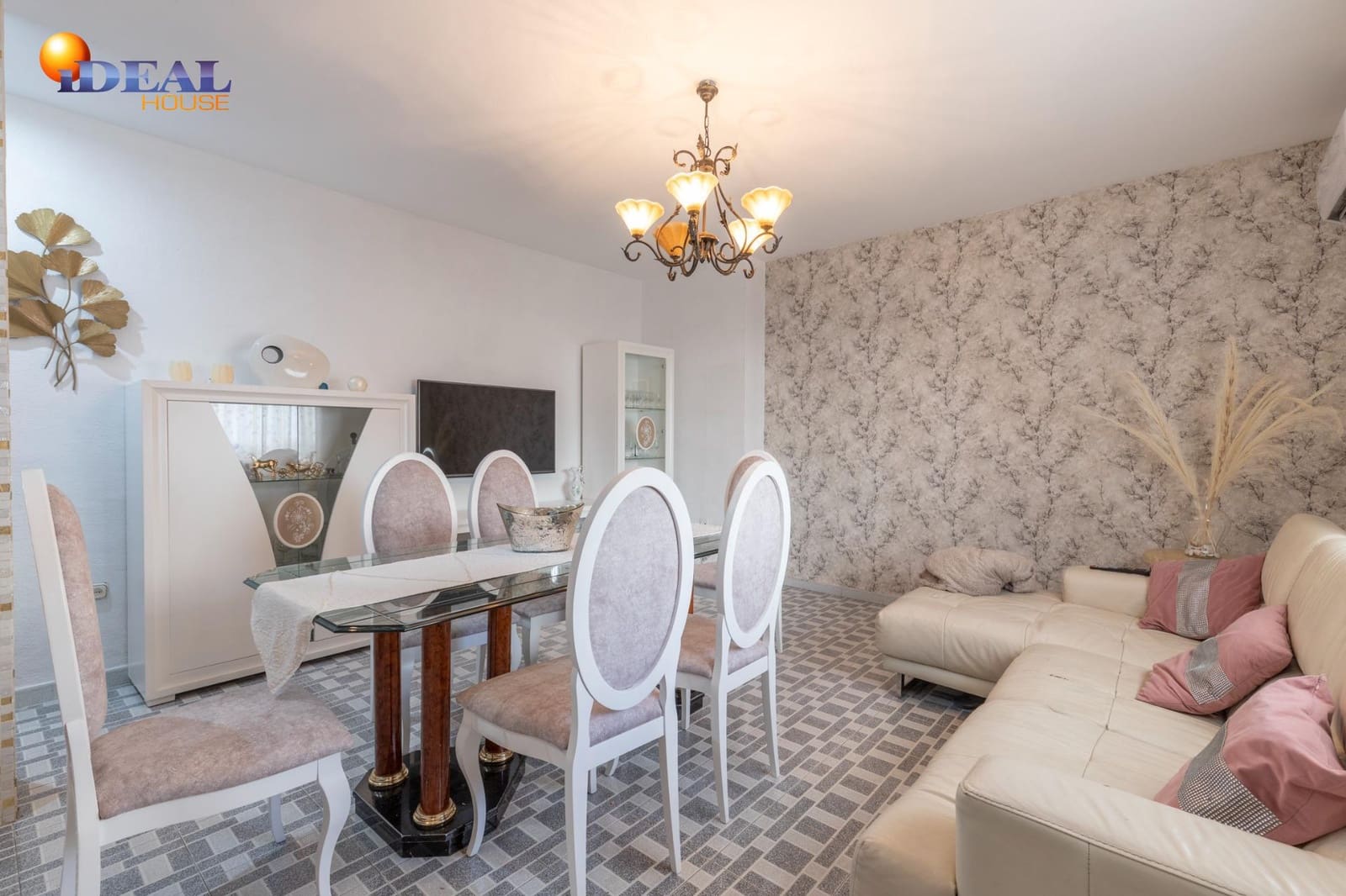 4 bedroom Townhouse for sale in Illora with garage - € 160,000 (Ref: 9433951)