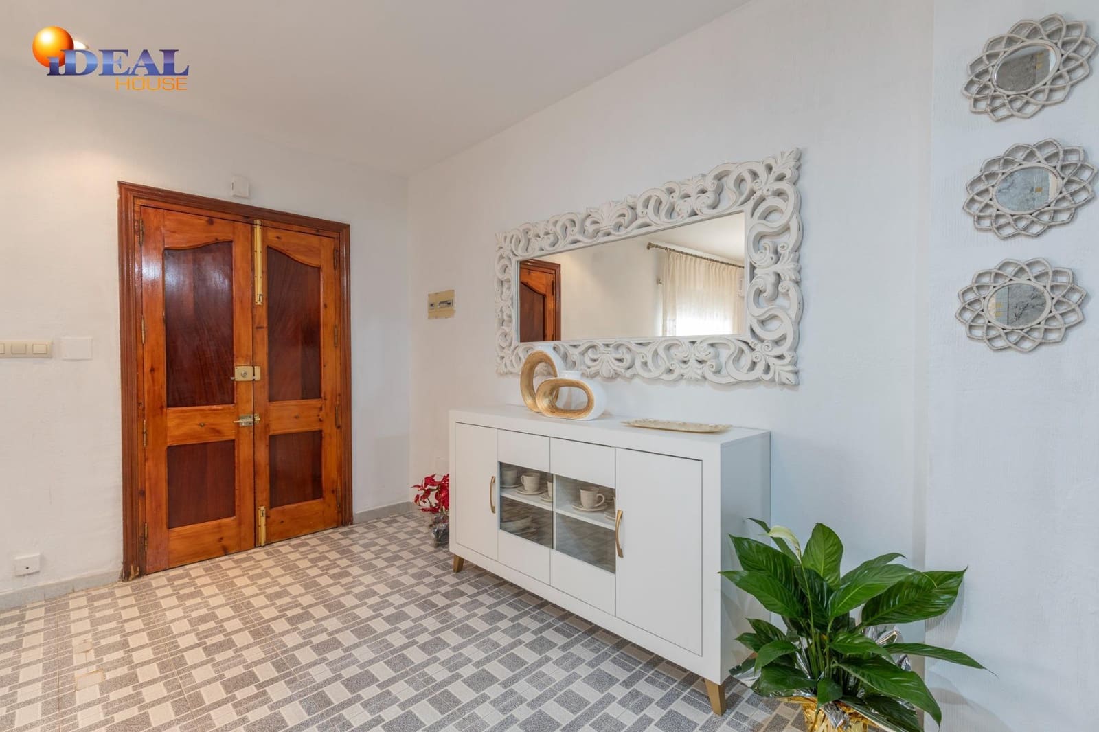 4 bedroom Townhouse for sale in Illora with garage - € 160,000 (Ref: 9433951)