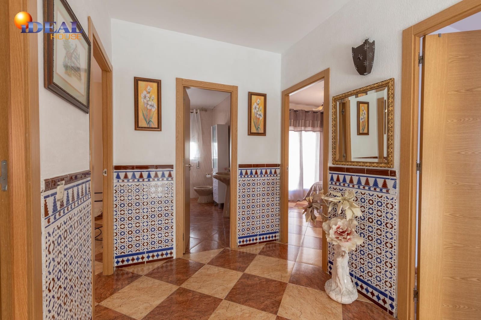 4 bedroom Townhouse for sale in Illora with garage - € 160,000 (Ref: 9433951)