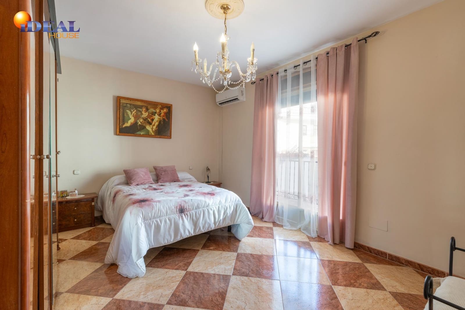 4 bedroom Townhouse for sale in Illora with garage - € 160,000 (Ref: 9433951)