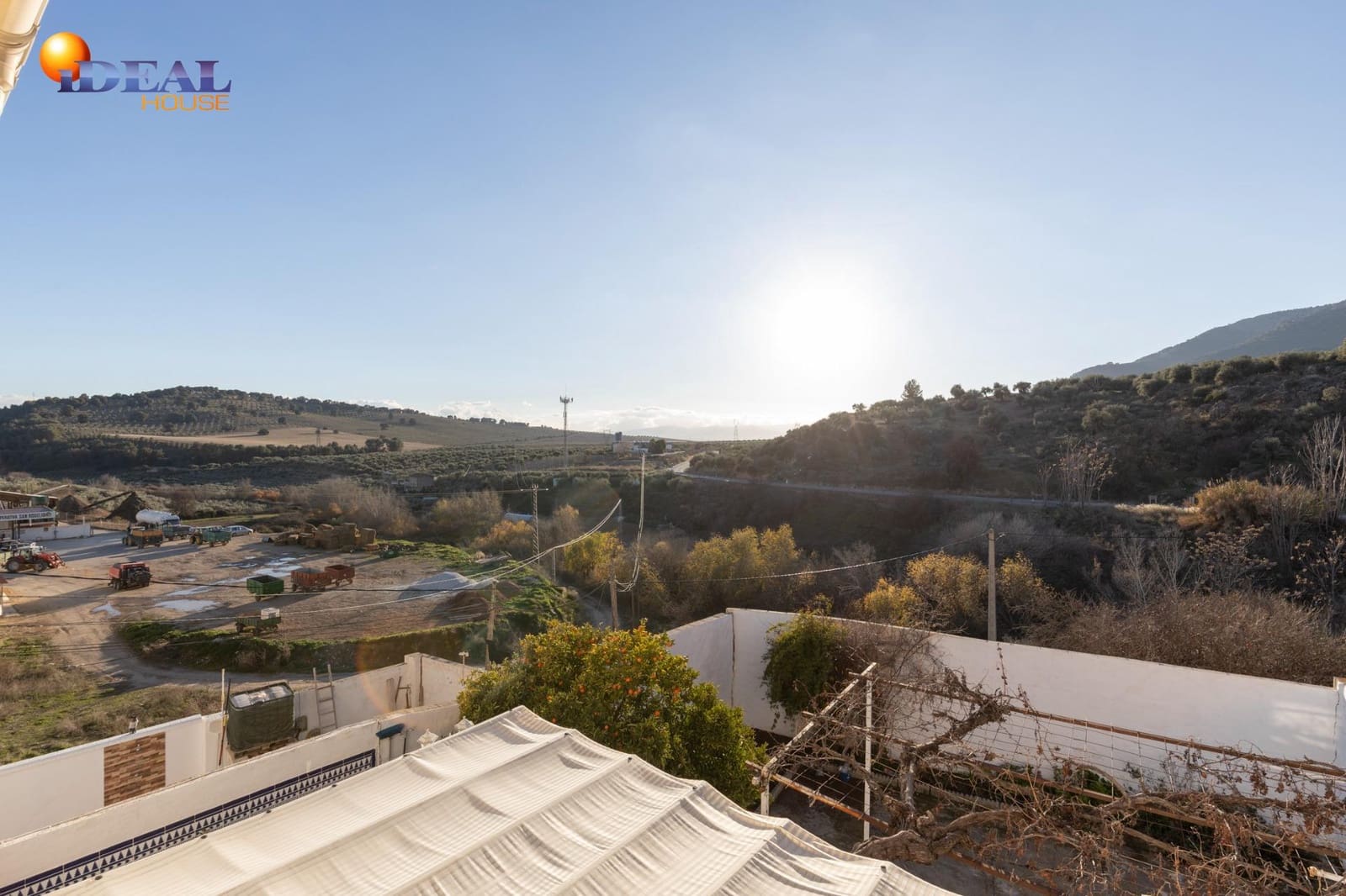 4 bedroom Townhouse for sale in Illora with garage - € 160,000 (Ref: 9433951)