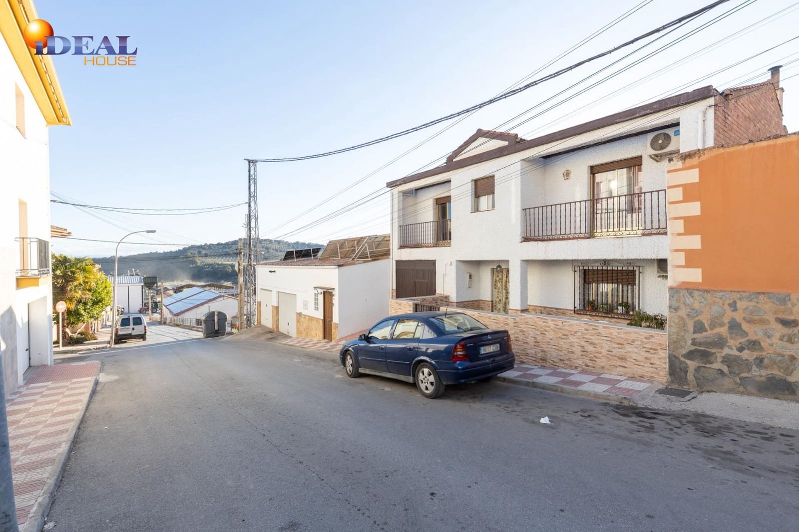 4 bedroom Townhouse for sale in Illora with garage - € 160,000 (Ref: 9433951)