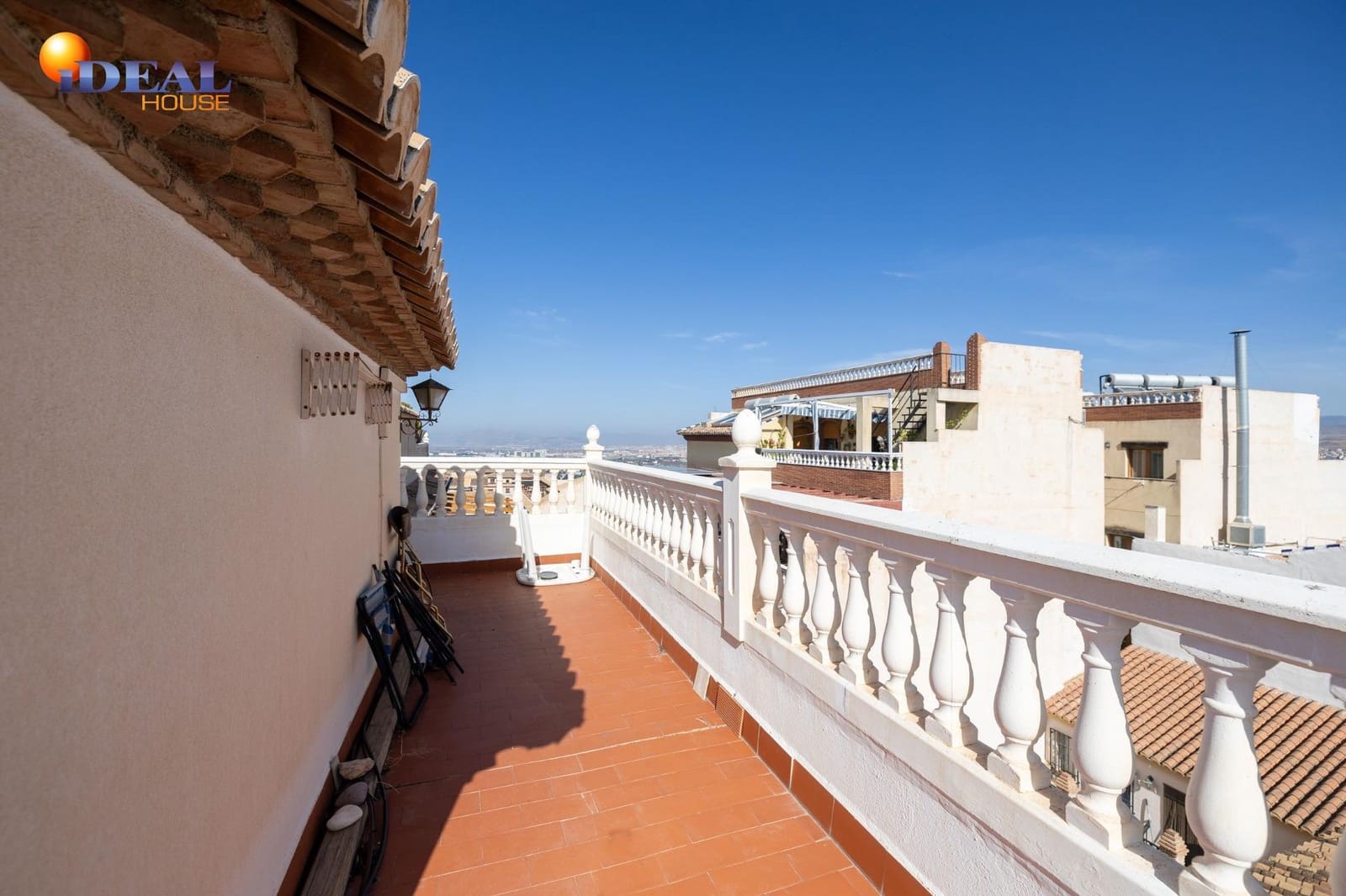 2 bedroom Penthouse for sale in La Zubia - € 169,000 (Ref: 9433952)