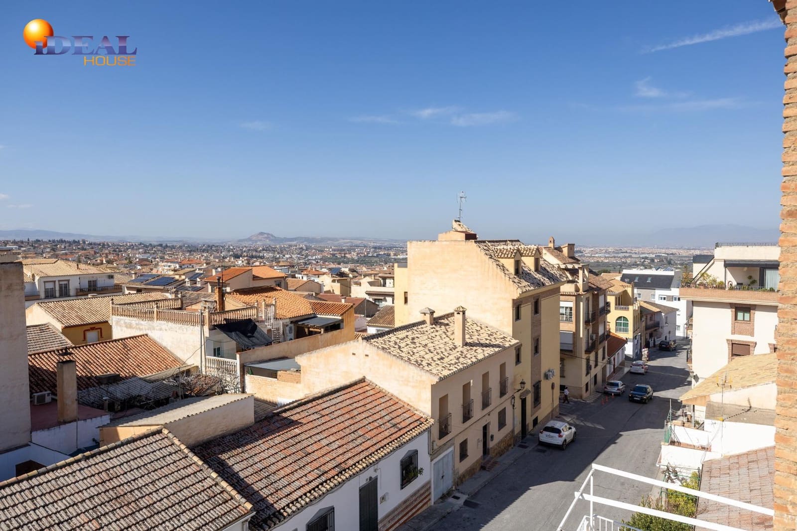 2 bedroom Penthouse for sale in La Zubia - € 169,000 (Ref: 9433952)