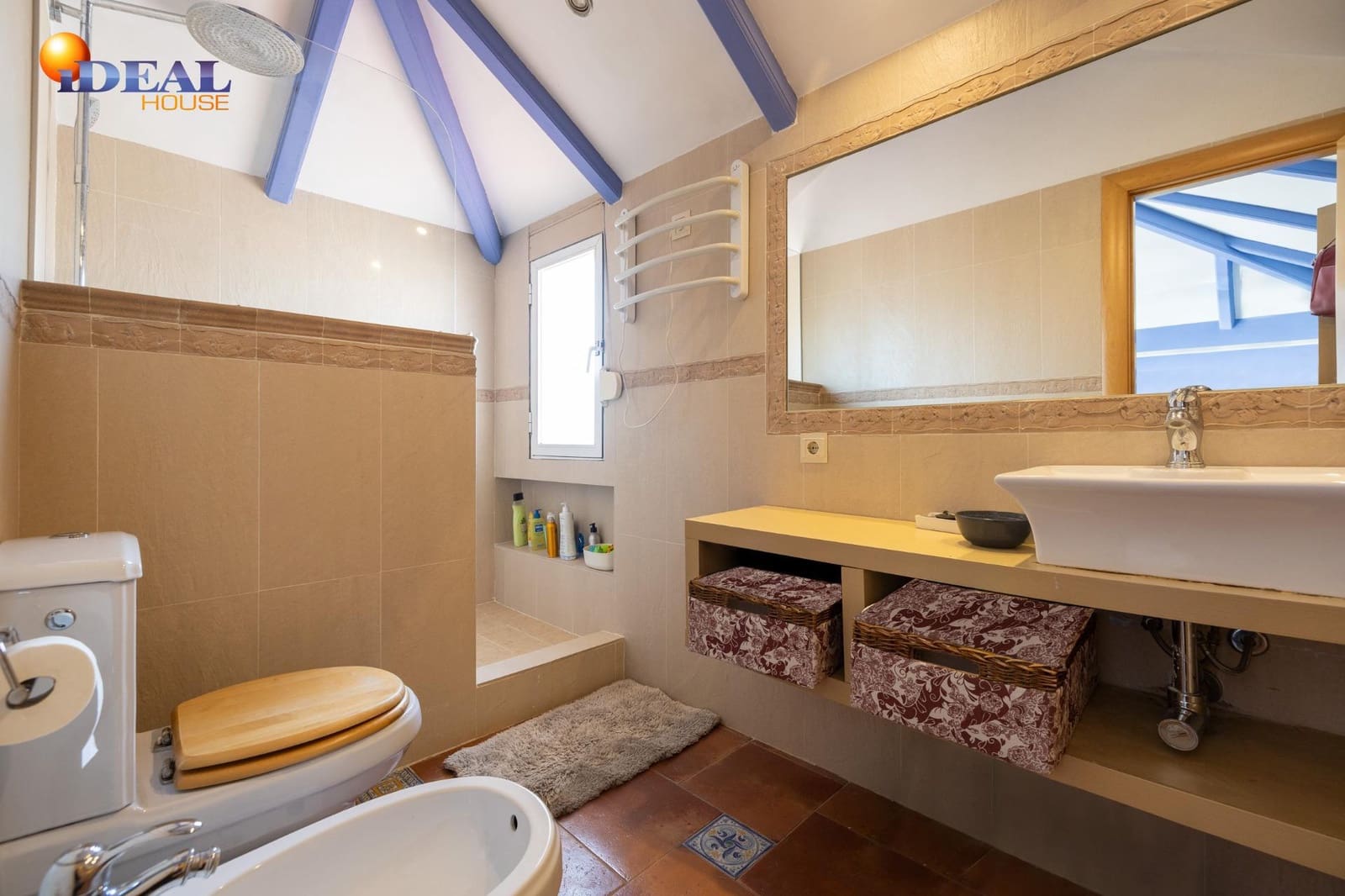 2 bedroom Penthouse for sale in La Zubia - € 169,000 (Ref: 9433952)