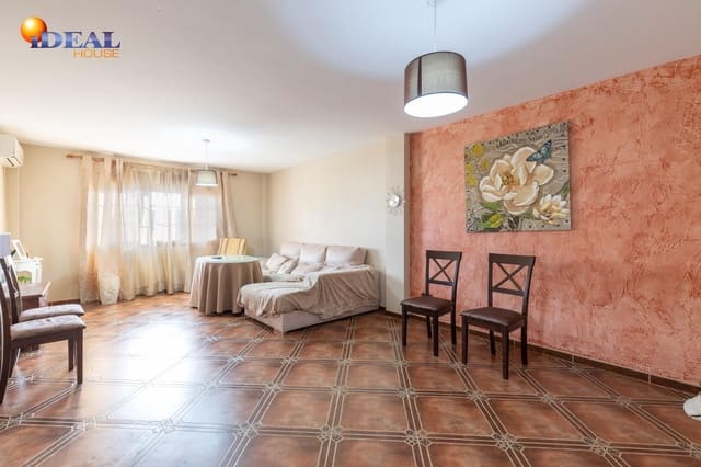 Piso de 3 habitaciones en Illora en venta con garaje - 125.000 € (Ref: 9433954)