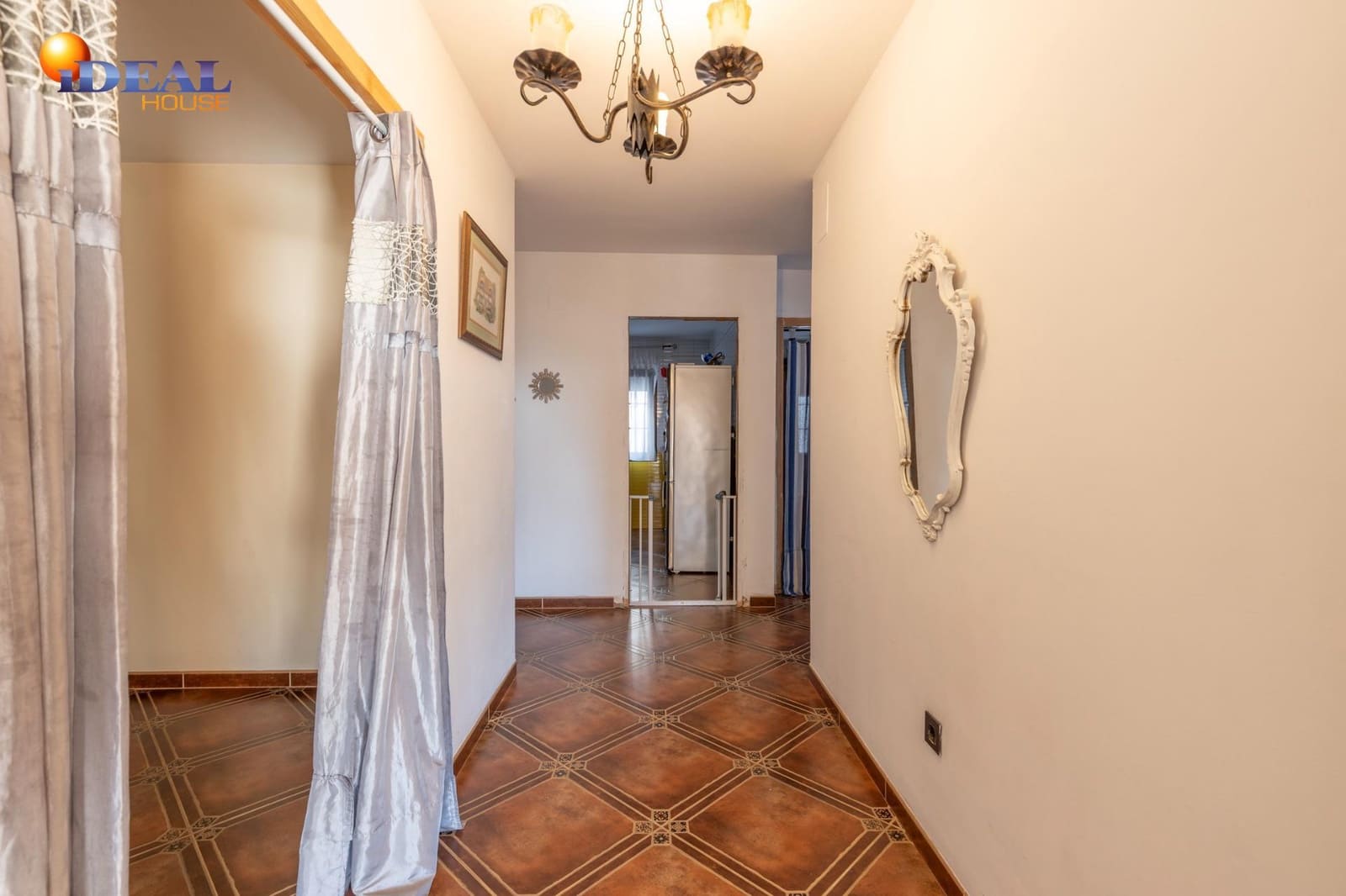 Piso de 3 habitaciones en Illora en venta con garaje - 125.000 € (Ref: 9433954)