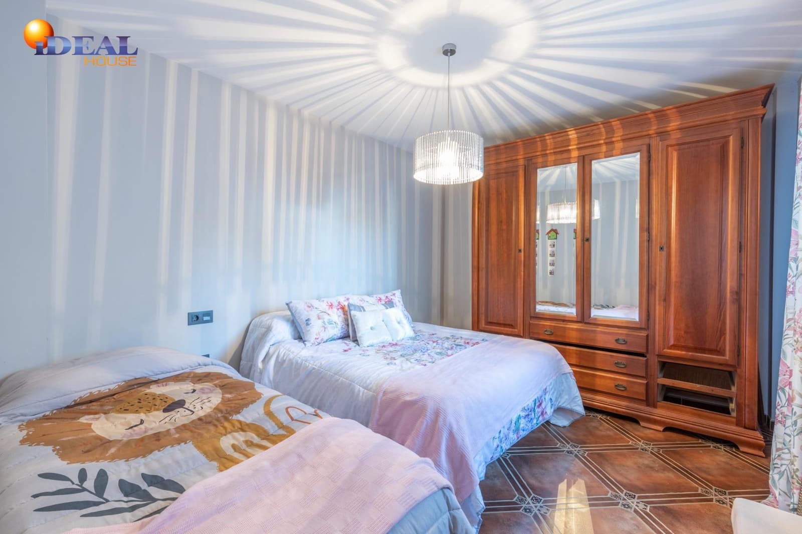 Piso de 3 habitaciones en Illora en venta con garaje - 125.000 € (Ref: 9433954)