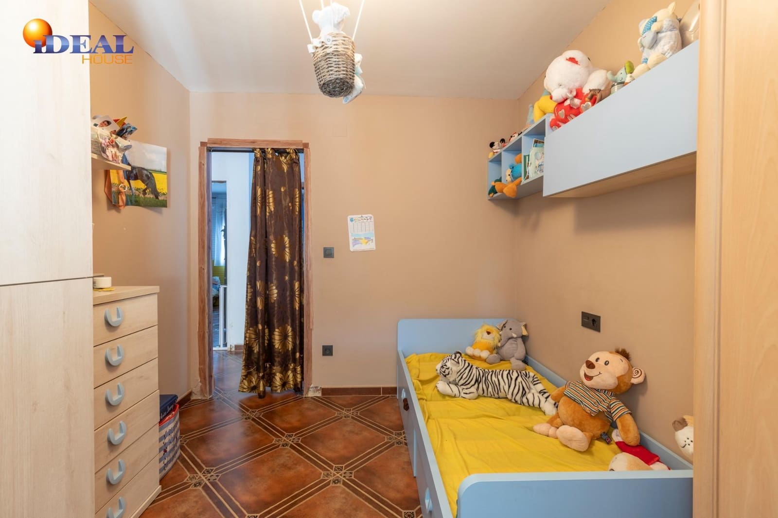 Piso de 3 habitaciones en Illora en venta con garaje - 125.000 € (Ref: 9433954)