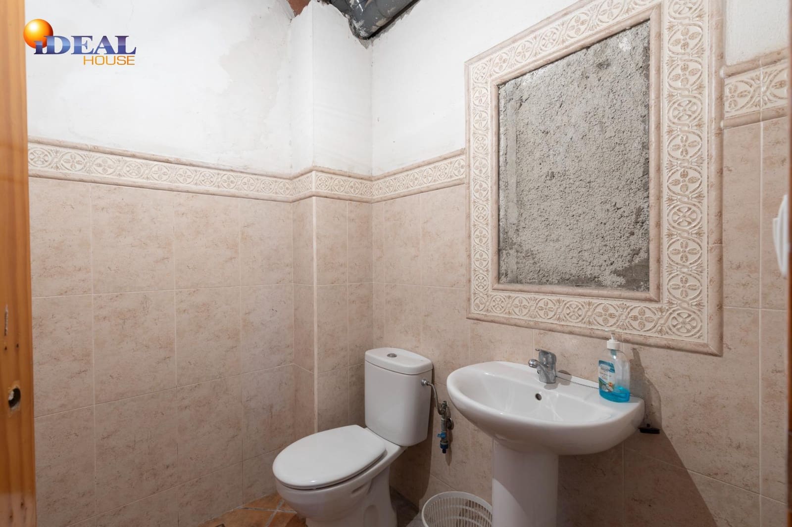 Piso de 3 habitaciones en Illora en venta con garaje - 125.000 € (Ref: 9433954)