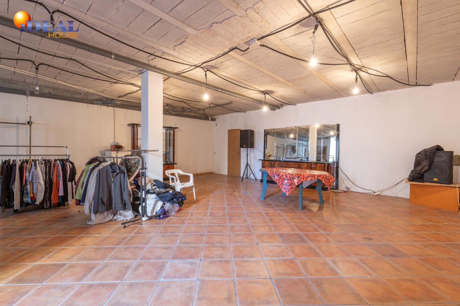 Piso de 3 habitaciones en Illora en venta con garaje - 125.000 € (Ref: 9433954)