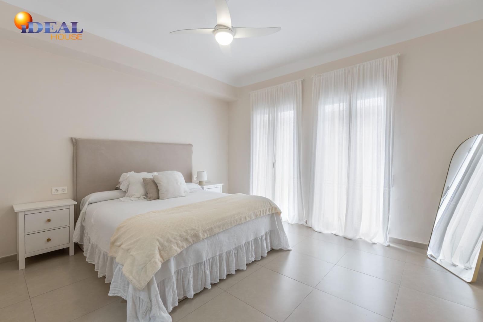 3 bedroom Flat for sale in Granada city - € 499,000 (Ref: 9433956)