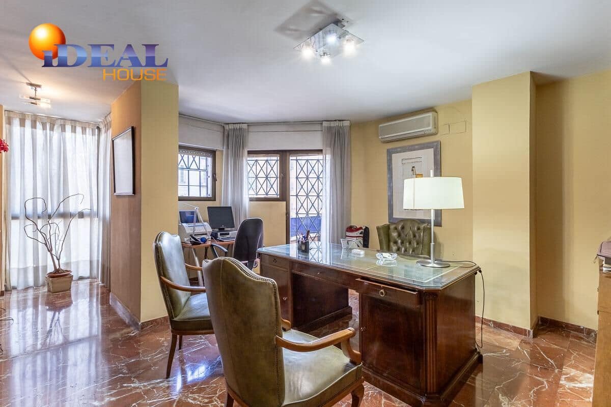 3 bedroom Flat for sale in Granada city - € 360,000 (Ref: 9433957)