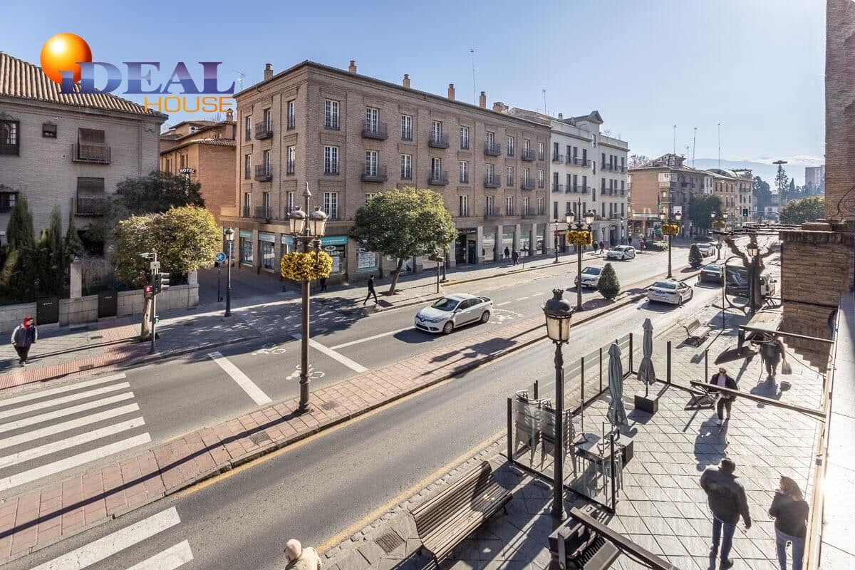 3 bedroom Flat for sale in Granada city - € 360,000 (Ref: 9433957)