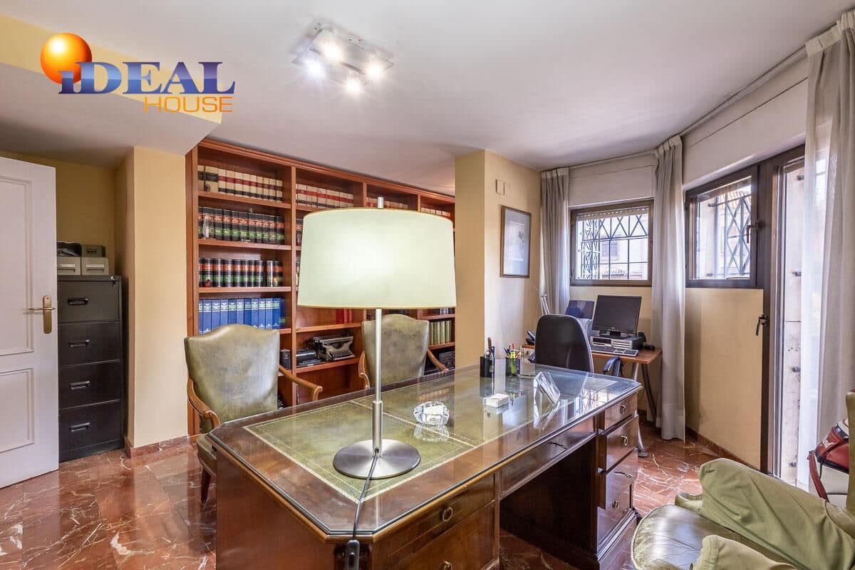 3 bedroom Flat for sale in Granada city - € 360,000 (Ref: 9433957)