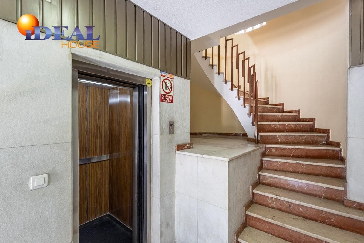 3 bedroom Flat for sale in Granada city - € 360,000 (Ref: 9433957)