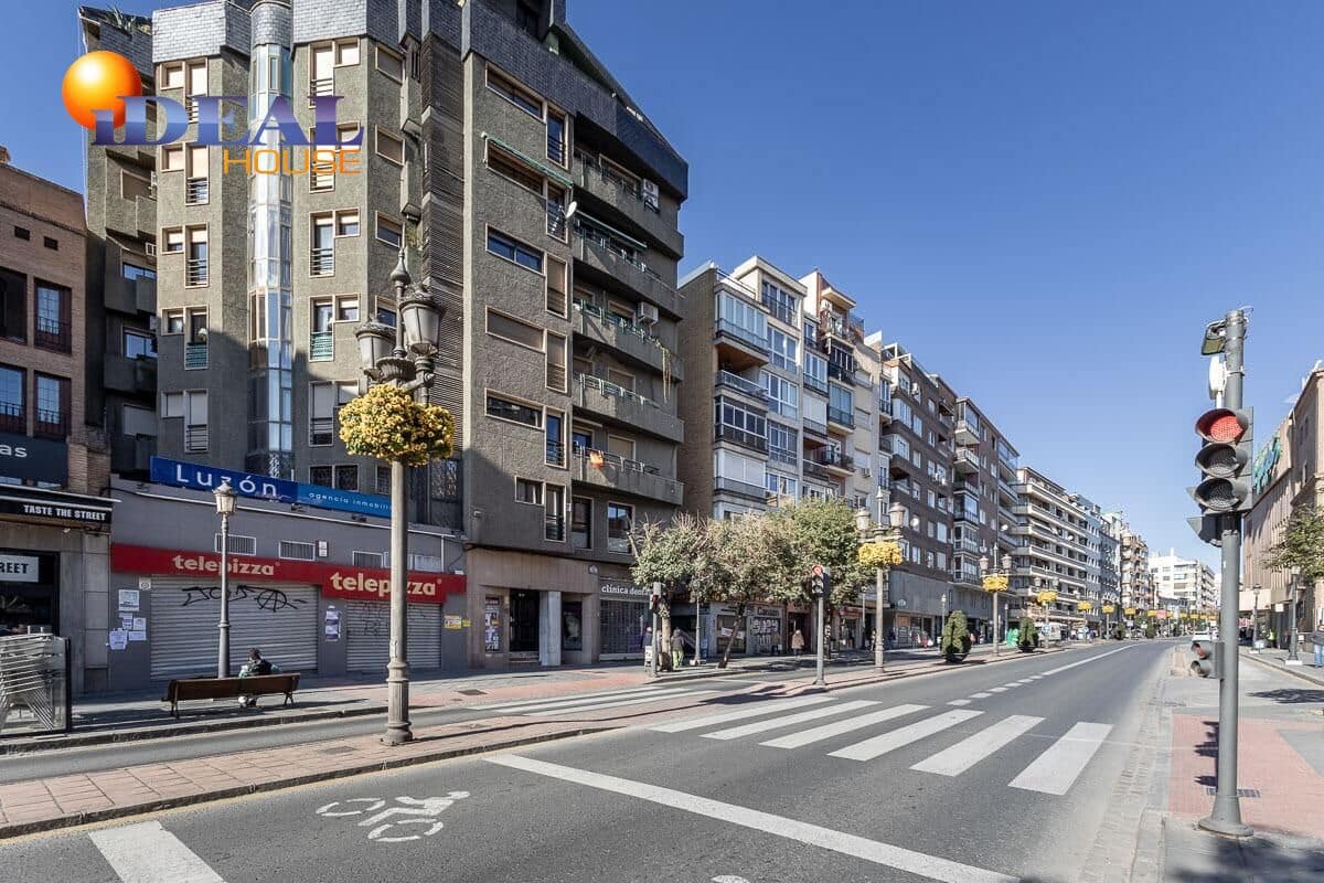 3 bedroom Flat for sale in Granada city - € 360,000 (Ref: 9433957)