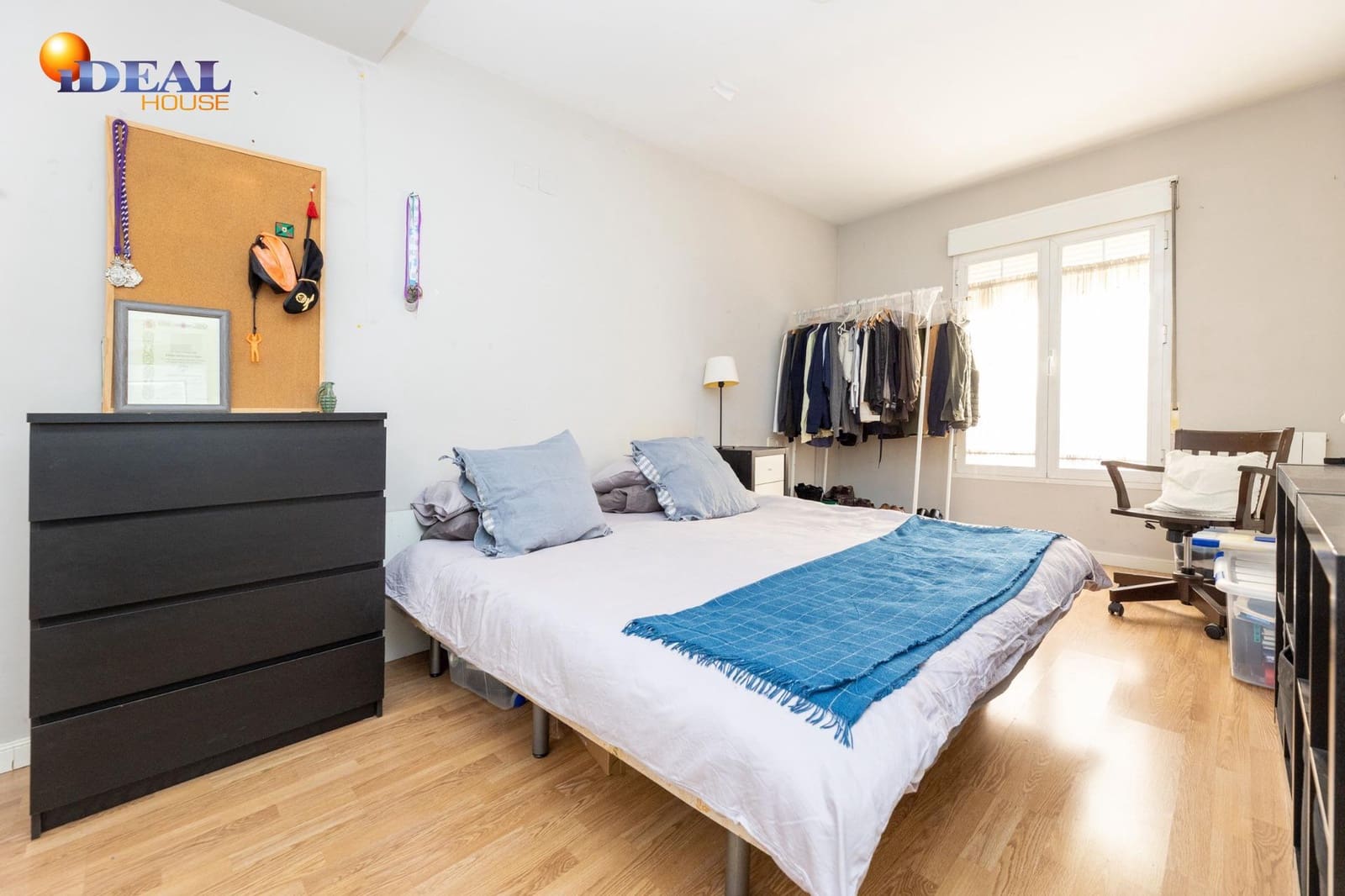 4 slaapkamer Rijtjeshuis te koop in Granada stad met zwembad garage - € 475.000 (Ref: 9433958)