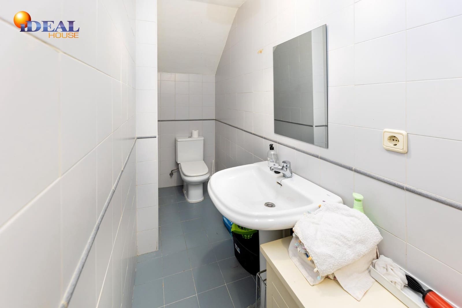 4 slaapkamer Rijtjeshuis te koop in Granada stad met zwembad garage - € 475.000 (Ref: 9433958)