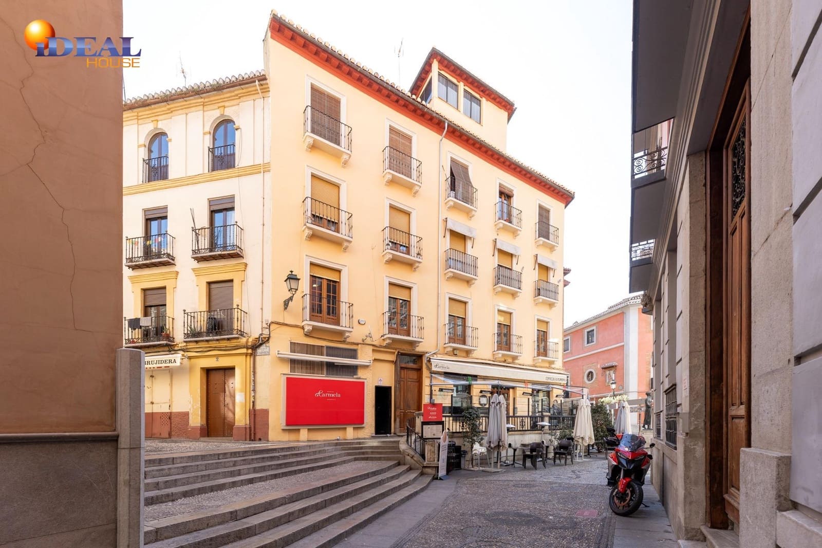 3 bedroom Flat for sale in Granada city - € 350,000 (Ref: 9433960)