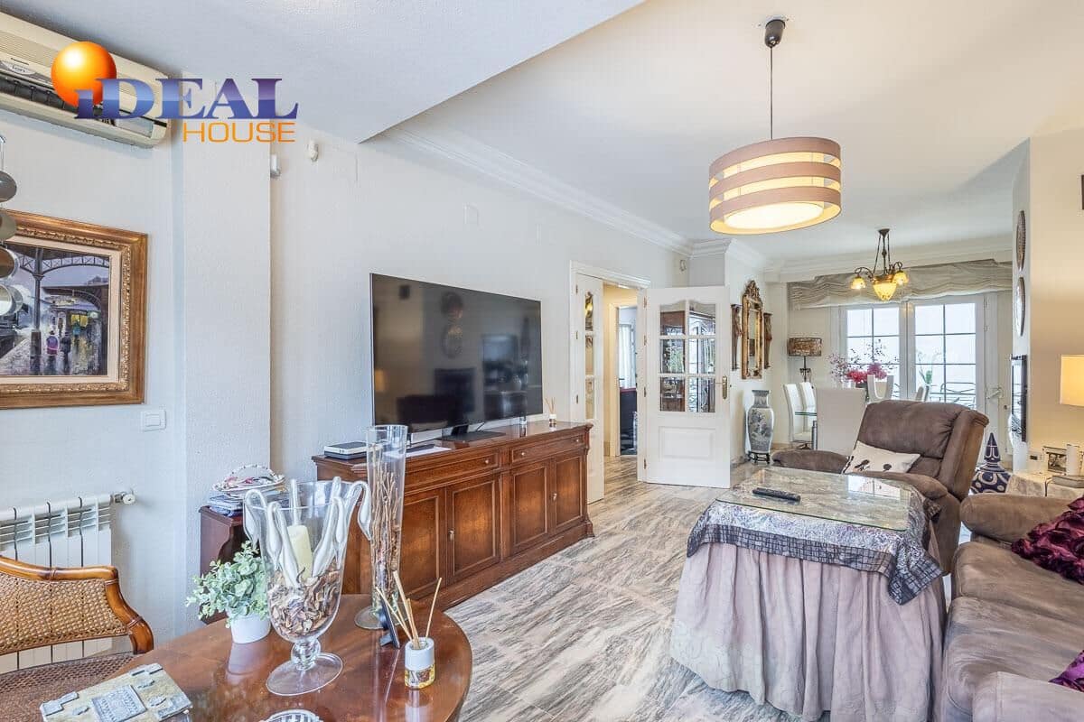 4 camera da letto Villetta a Schiera in vendita in Granada citta con piscina garage - 429.000 € (Rif: 9433961)