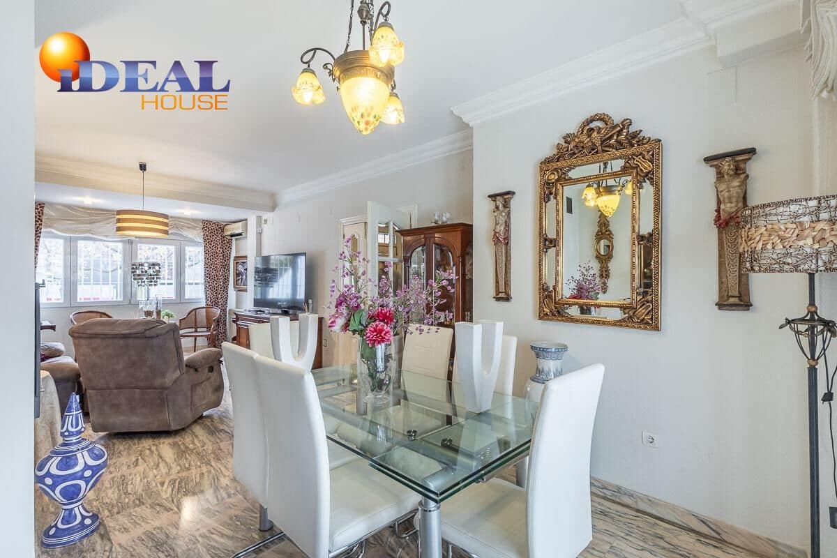 4 camera da letto Villetta a Schiera in vendita in Granada citta con piscina garage - 429.000 € (Rif: 9433961)