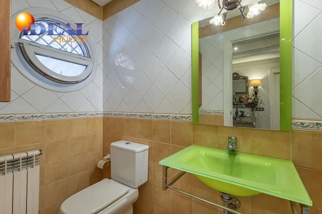 4 camera da letto Villetta a Schiera in vendita in Granada città con piscina garage - 429.000 € (Rif: 9433961)