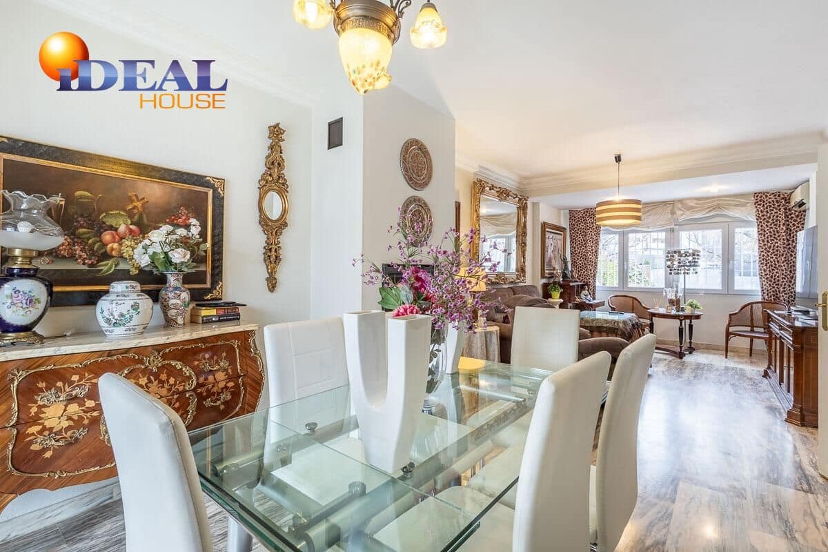 4 camera da letto Villetta a Schiera in vendita in Granada citta con piscina garage - 429.000 € (Rif: 9433961)