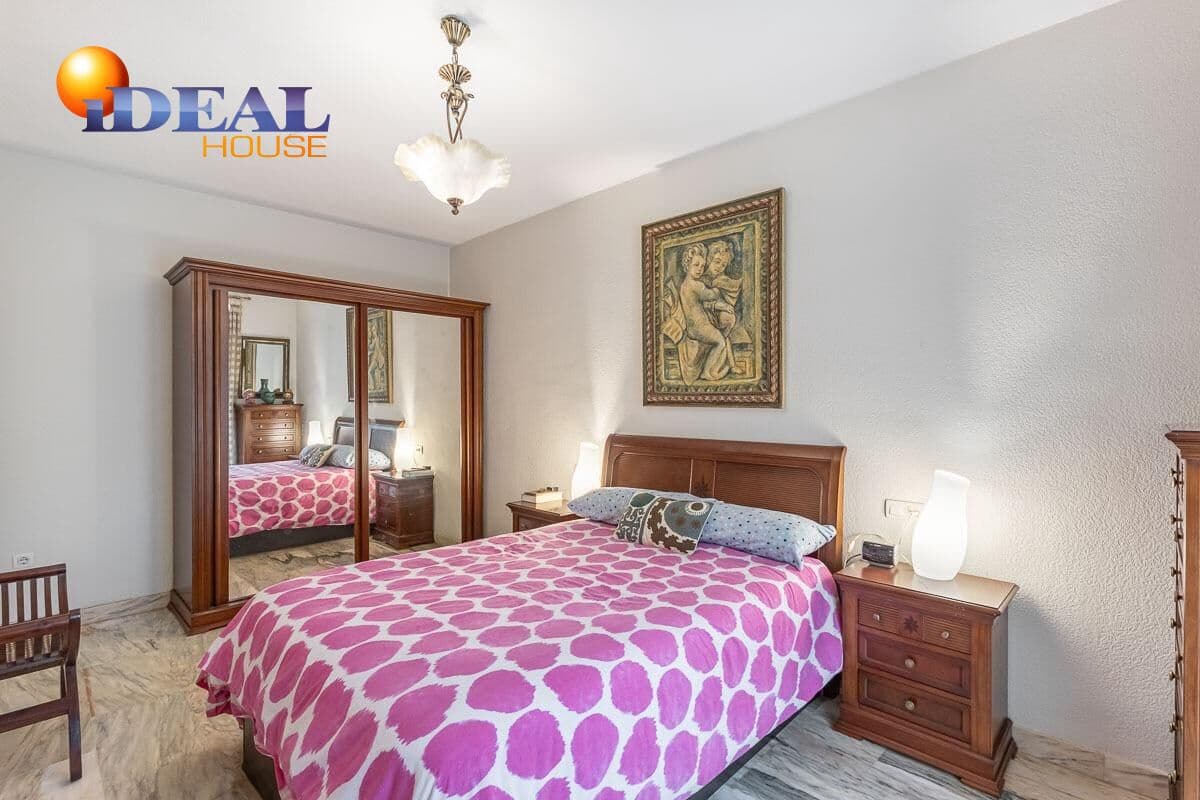 4 camera da letto Villetta a Schiera in vendita in Granada citta con piscina garage - 429.000 € (Rif: 9433961)