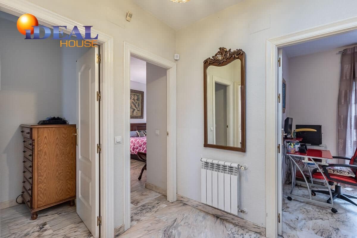 4 camera da letto Villetta a Schiera in vendita in Granada citta con piscina garage - 429.000 € (Rif: 9433961)