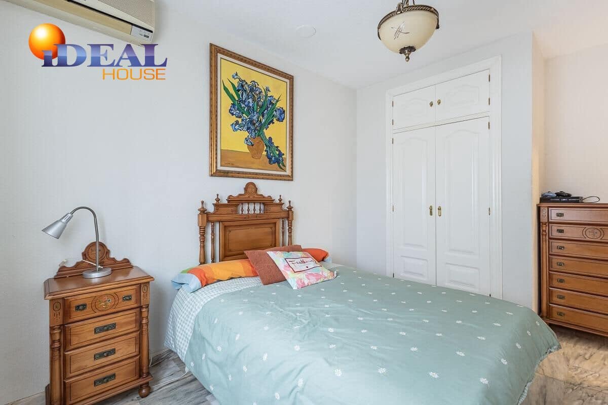 4 camera da letto Villetta a Schiera in vendita in Granada citta con piscina garage - 429.000 € (Rif: 9433961)