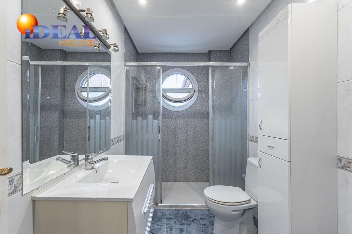 4 camera da letto Villetta a Schiera in vendita in Granada citta con piscina garage - 429.000 € (Rif: 9433961)