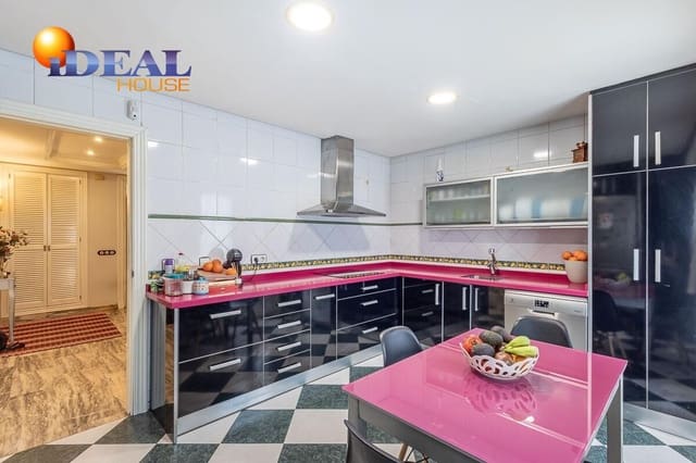 4 camera da letto Villetta a Schiera in vendita in Granada città con piscina garage - 429.000 € (Rif: 9433961)