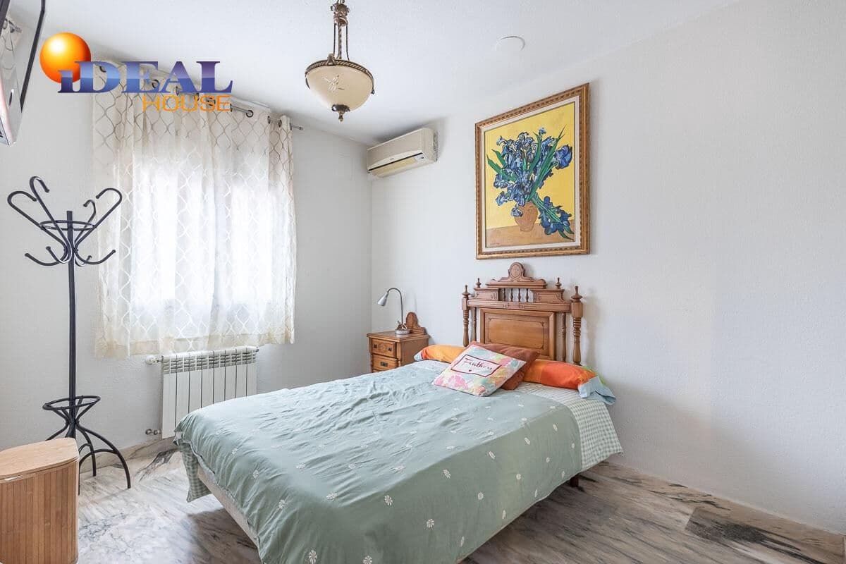 4 camera da letto Villetta a Schiera in vendita in Granada citta con piscina garage - 429.000 € (Rif: 9433961)
