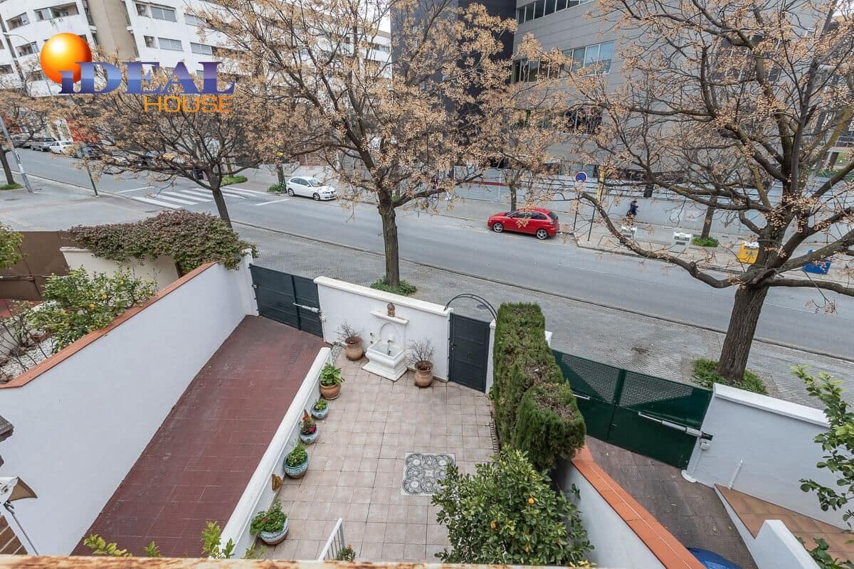 4 camera da letto Villetta a Schiera in vendita in Granada citta con piscina garage - 429.000 € (Rif: 9433961)