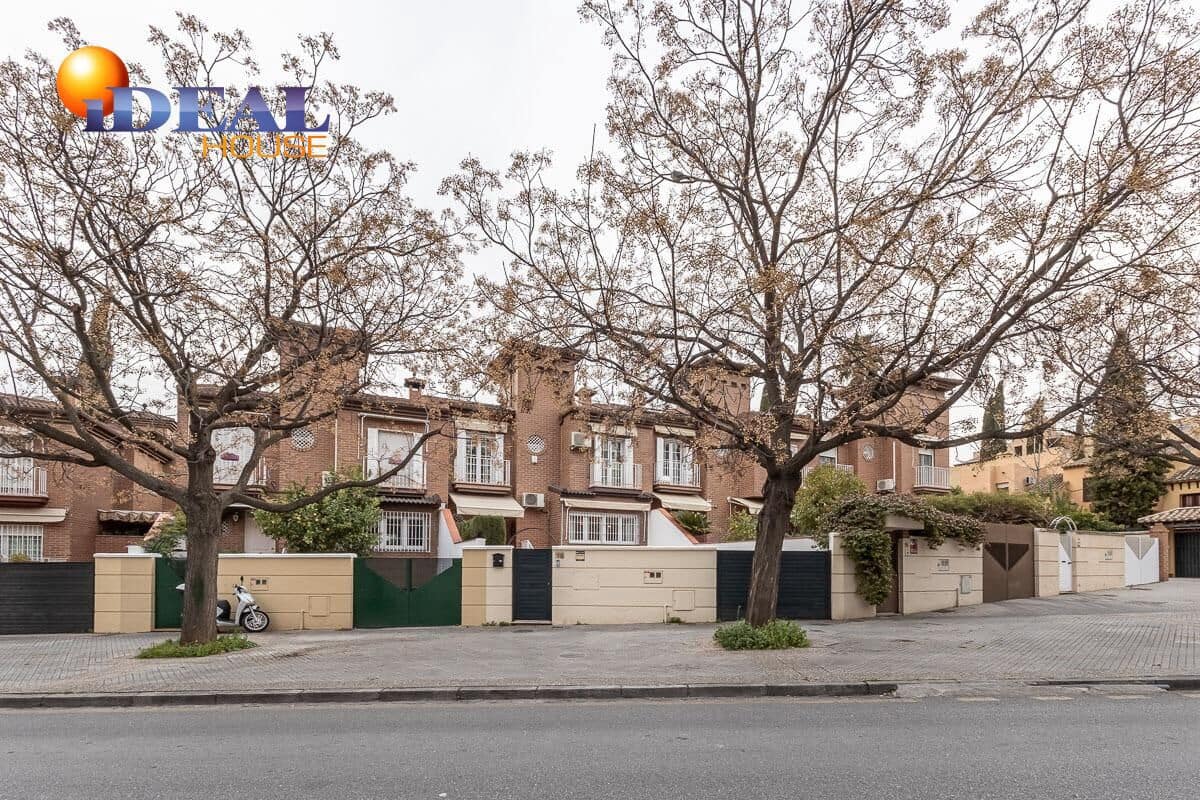 4 camera da letto Villetta a Schiera in vendita in Granada citta con piscina garage - 429.000 € (Rif: 9433961)