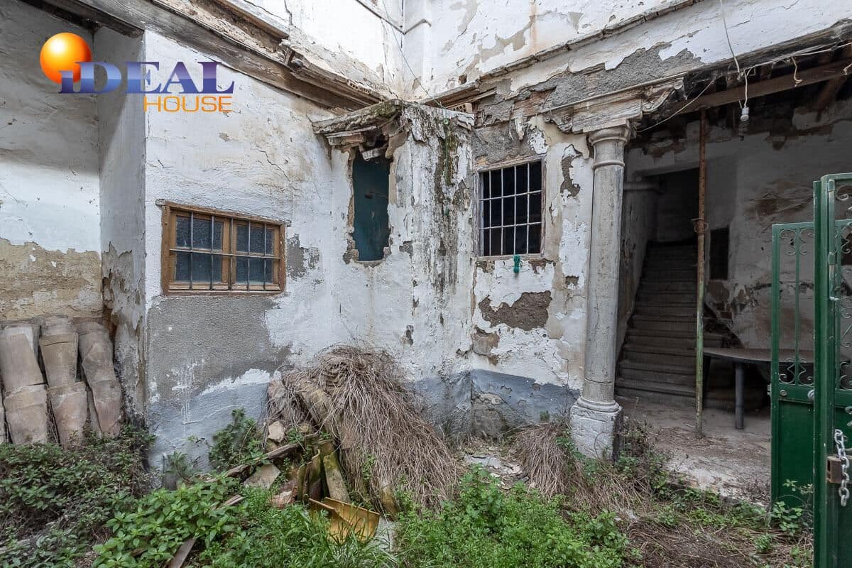 8 soverom Hotell til salgs i Granada by - € 621 000 (Ref: 9433962)