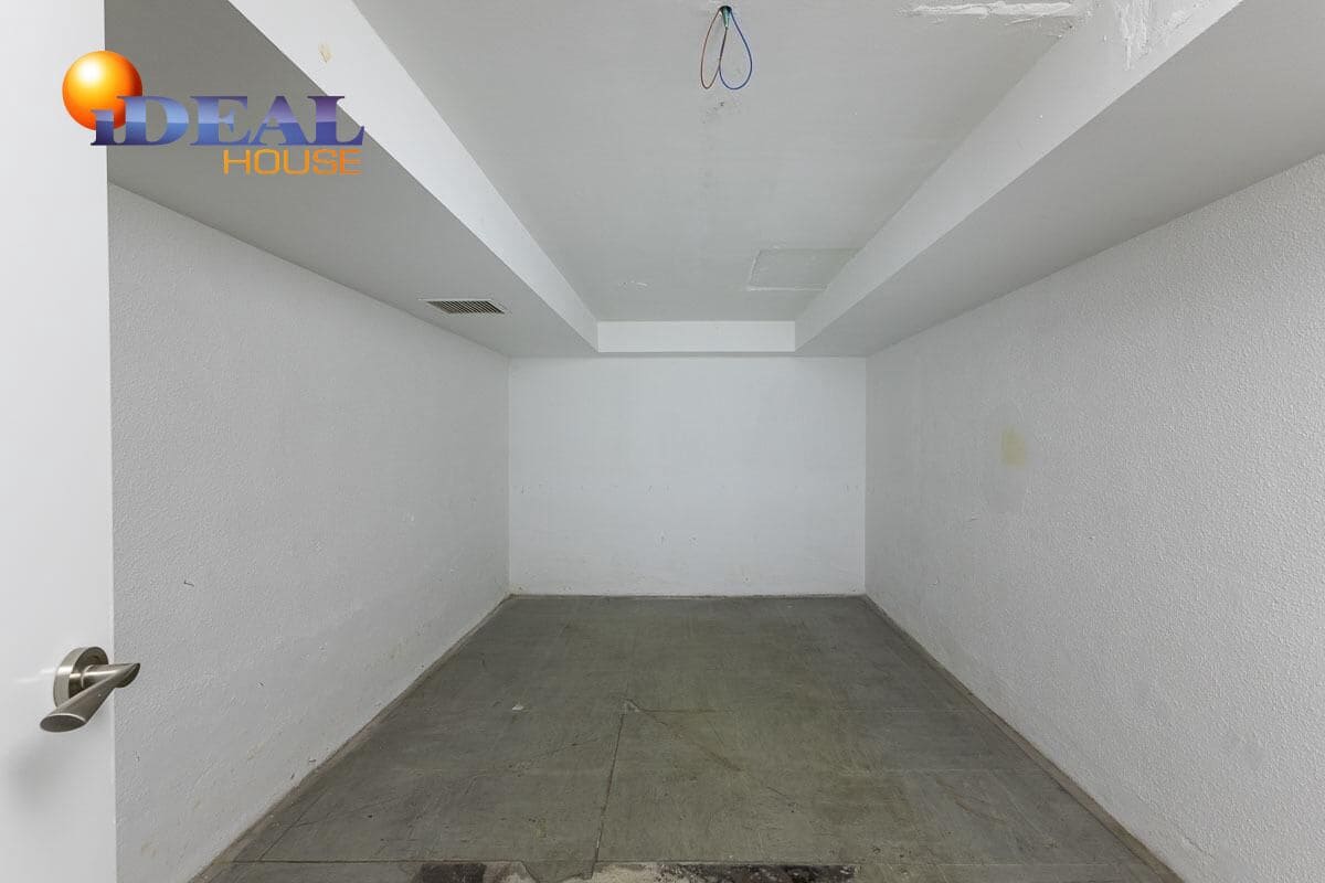 Gewerbe zu verkaufen in Granada Stadt - 950.000 € (Ref: 9433964)