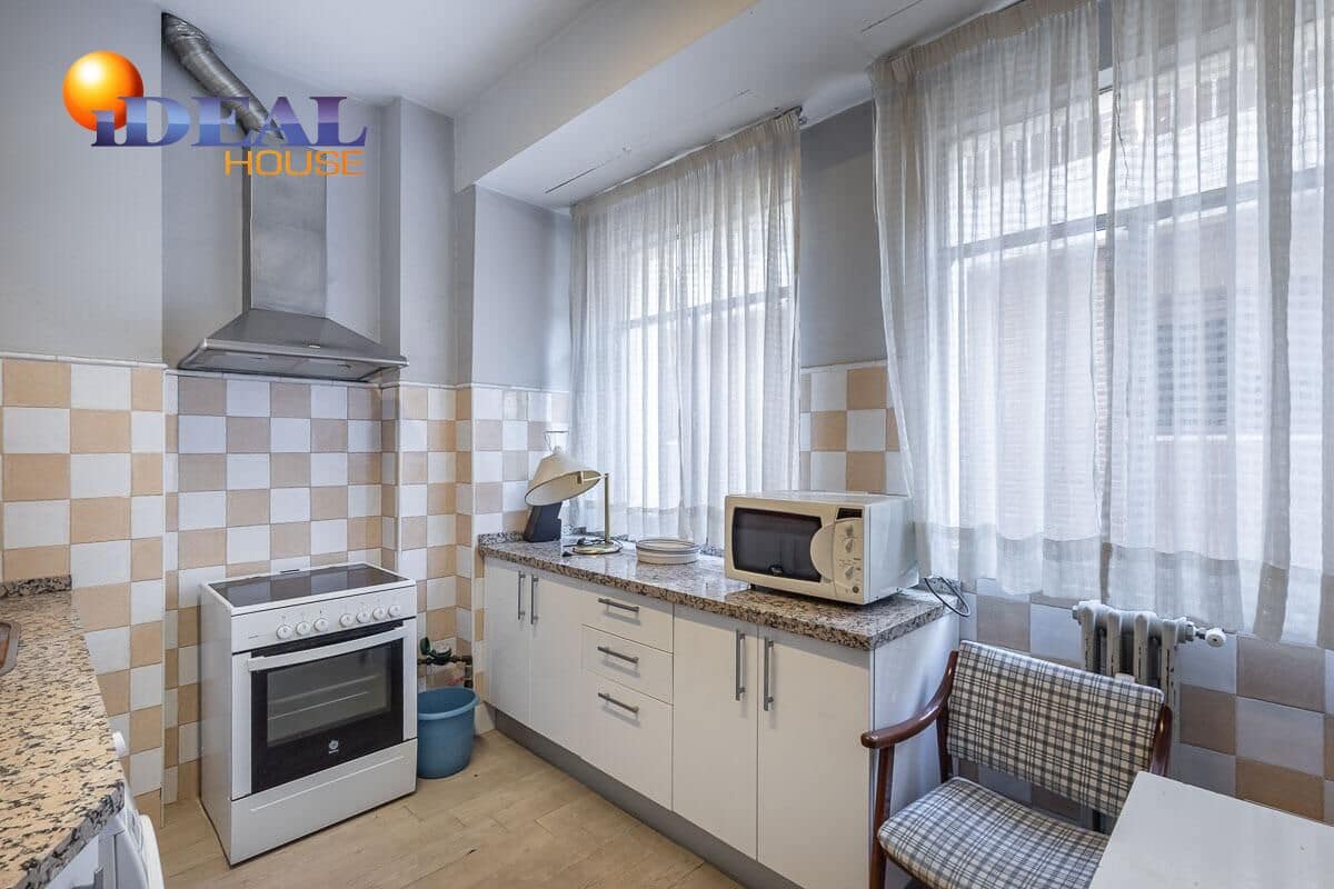 6 bedroom Flat for sale in Granada city - € 829,000 (Ref: 9433965)