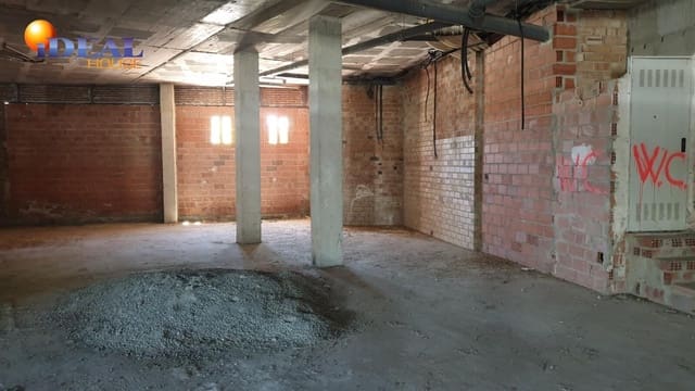 Comercial para venda em Santa Fe com garagem - 238 500 € (Ref: 9433967)