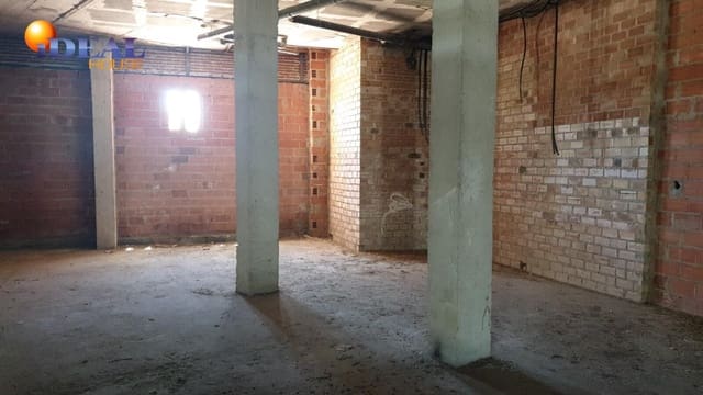 Comercial para venda em Santa Fe com garagem - 238 500 € (Ref: 9433967)