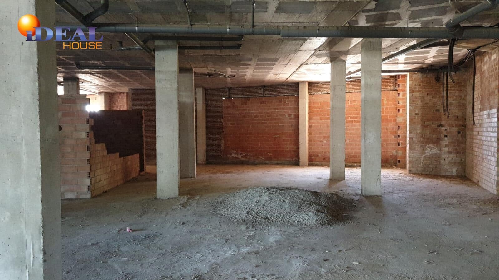 Comercial para venda em Santa Fe com garagem - 238 500 € (Ref: 9433967)