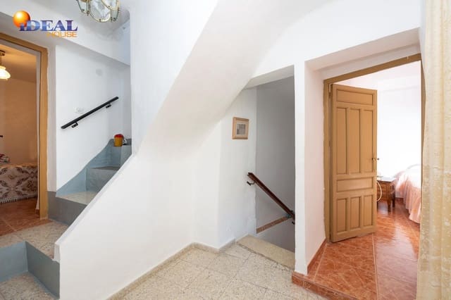 4 soveværelse Byhus til salg i Albuñuelas - € 73.000 (Ref: 9433970)