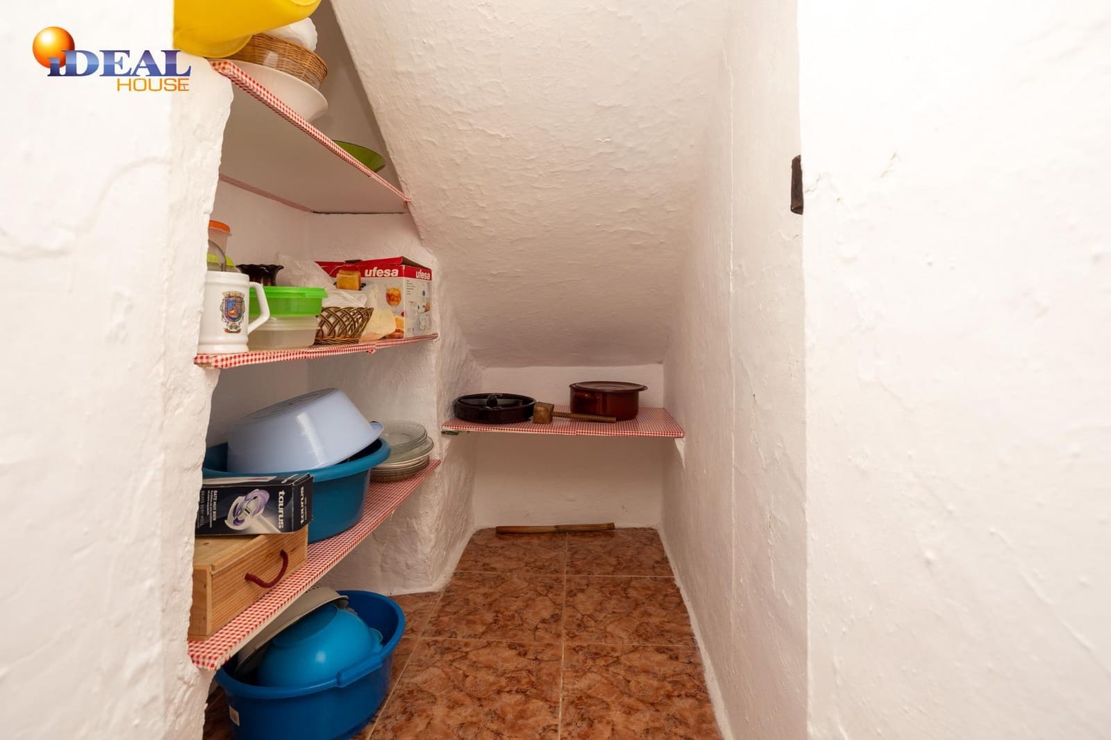 4 soveværelse Byhus til salg i Albunuelas - € 73.000 (Ref: 9433970)